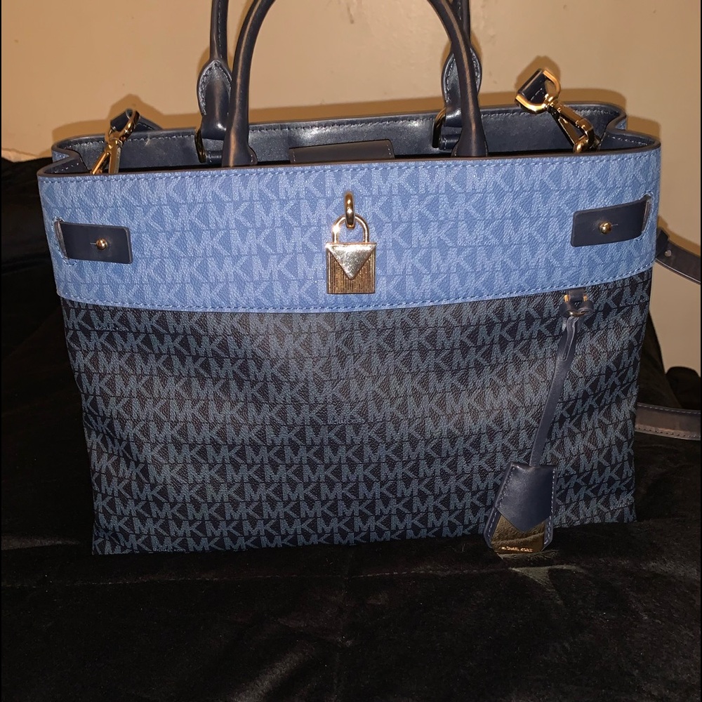 Michael Kors large purse!!